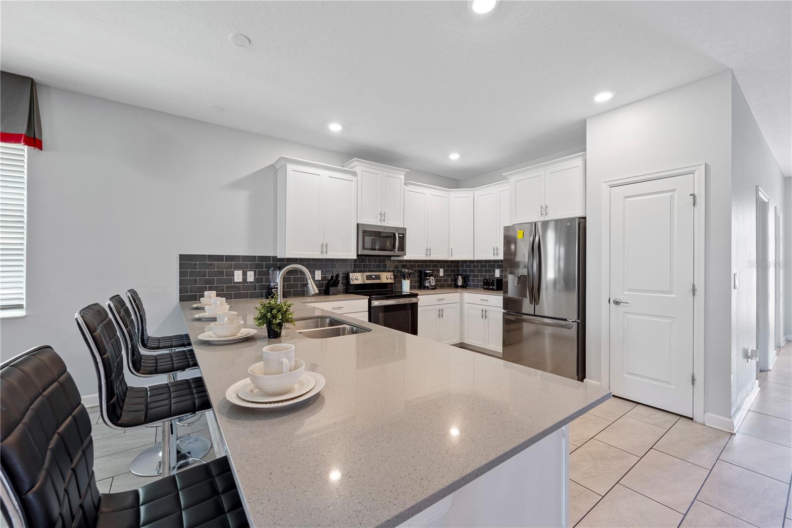 641 PEBBLE BEACH DR, DAVENPORT, FL, 33896