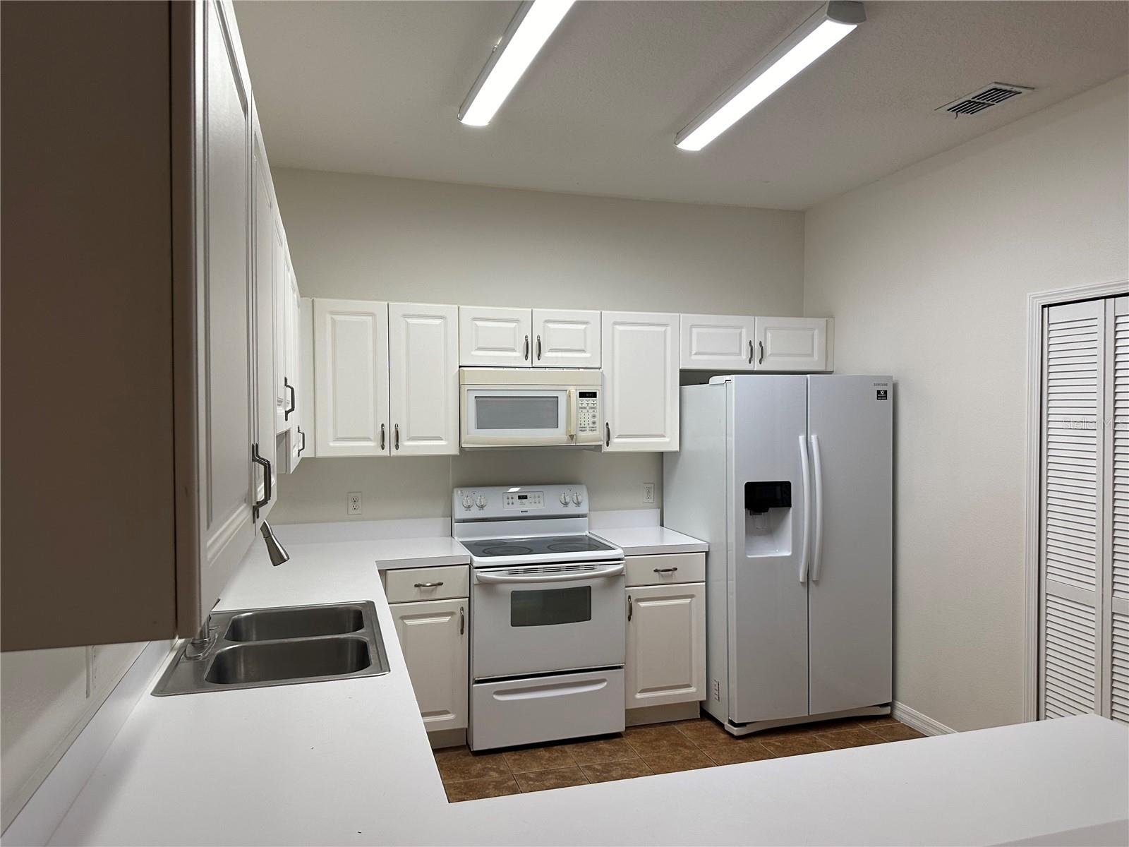 3133 SUN LAKE CT #B, KISSIMMEE, FL, 34747