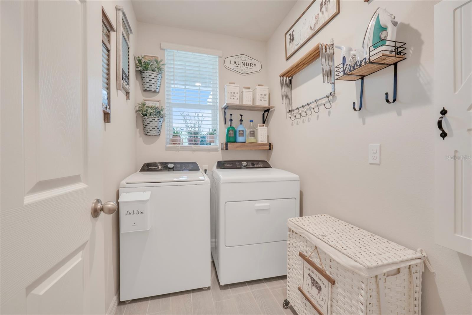 3328 CURLEW AVE, LEESBURG, FL, 34748