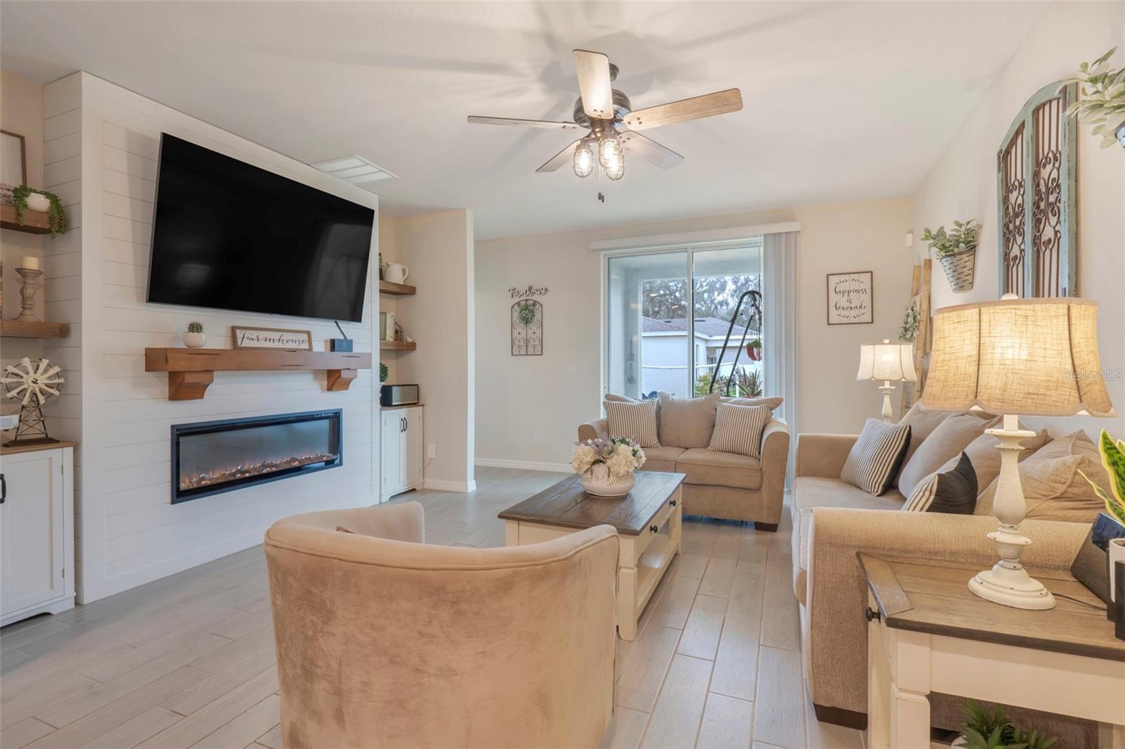 3328 CURLEW AVE, LEESBURG, FL, 34748