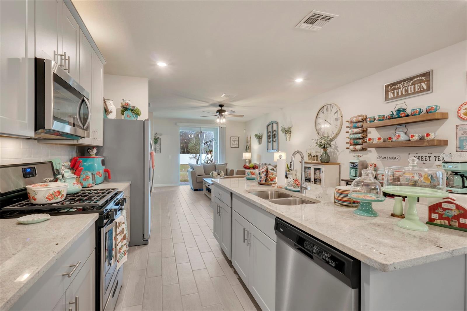 3328 CURLEW AVE, LEESBURG, FL, 34748