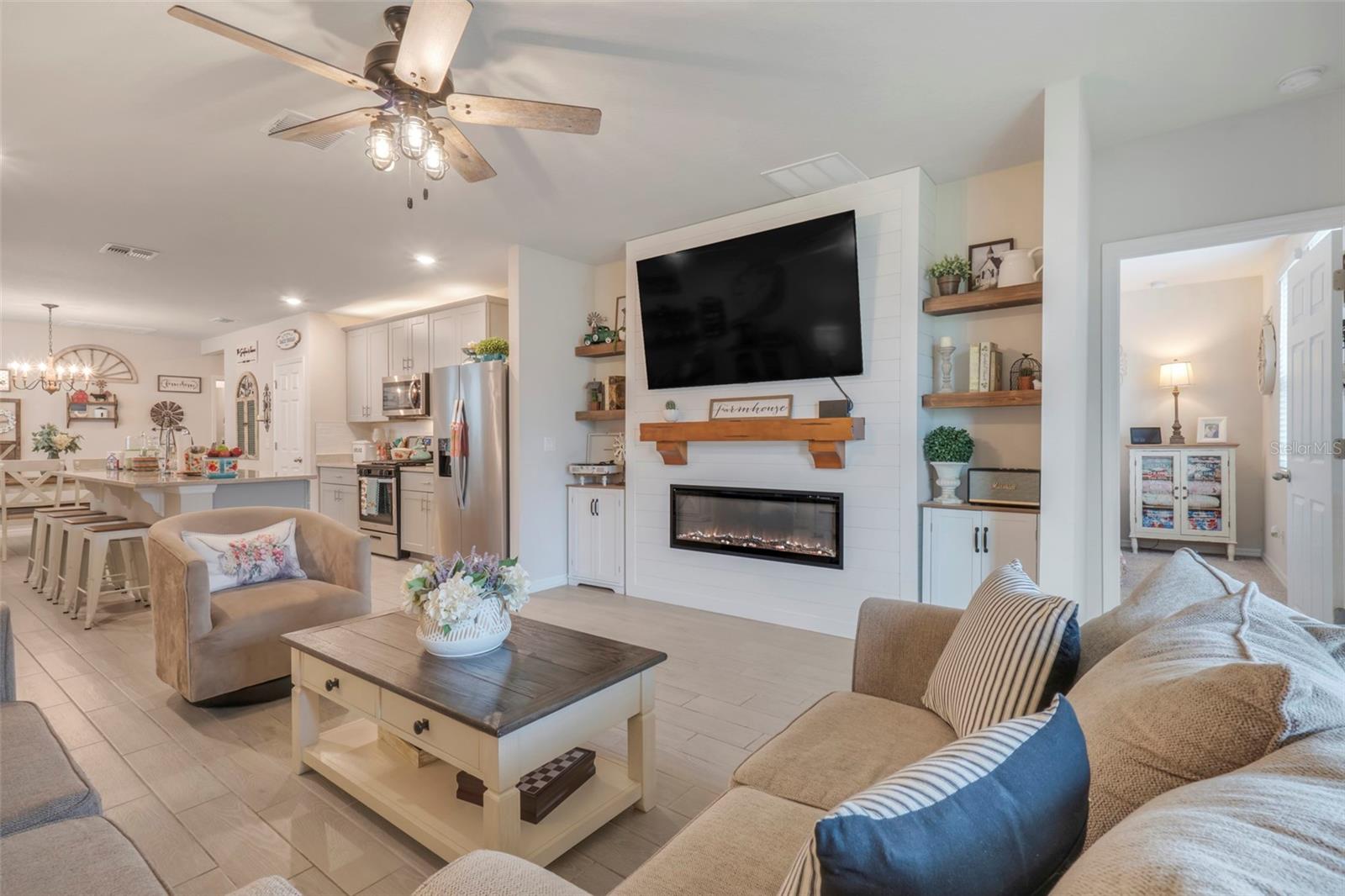 3328 CURLEW AVE, LEESBURG, FL, 34748