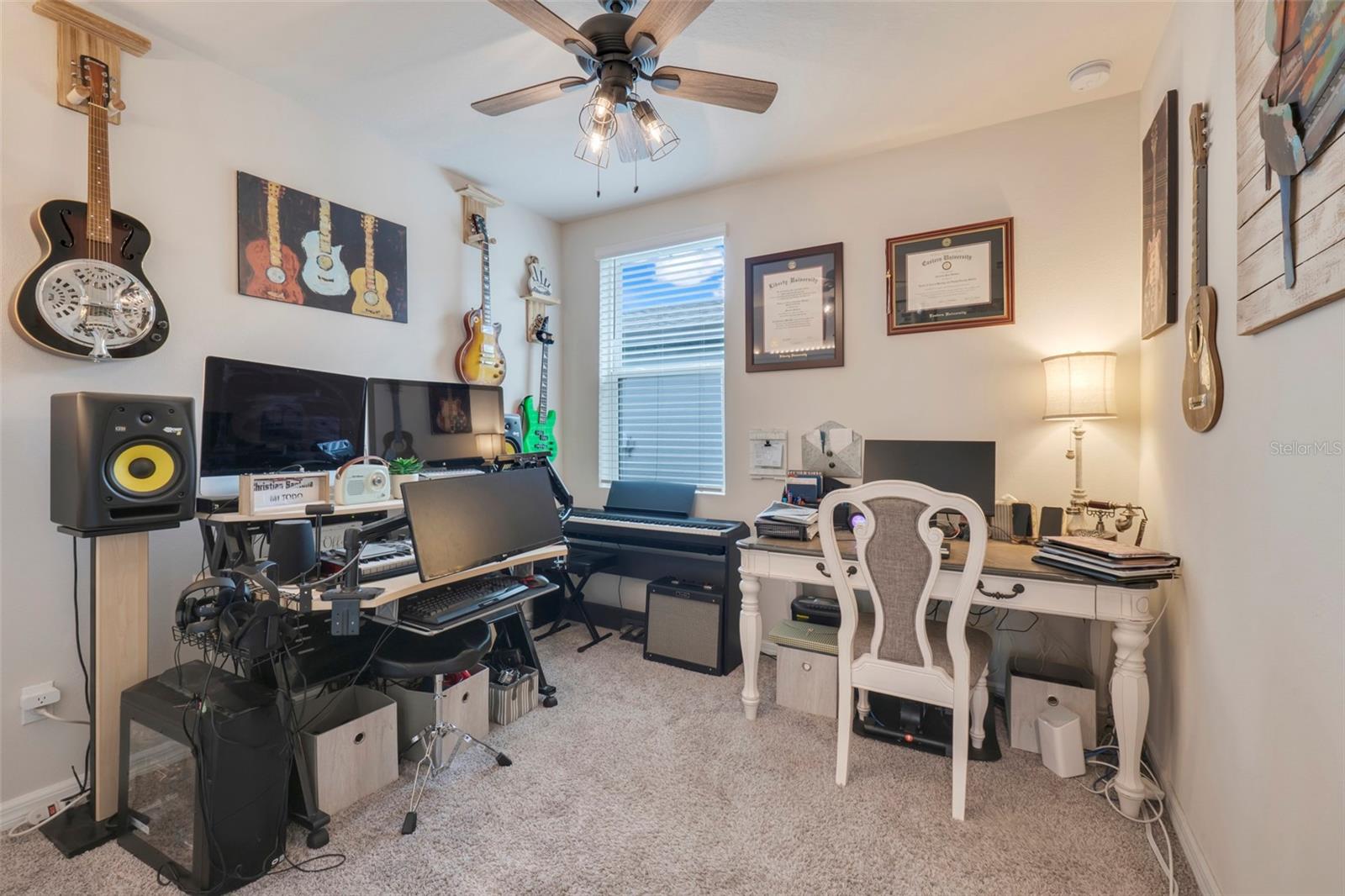 3328 CURLEW AVE, LEESBURG, FL, 34748