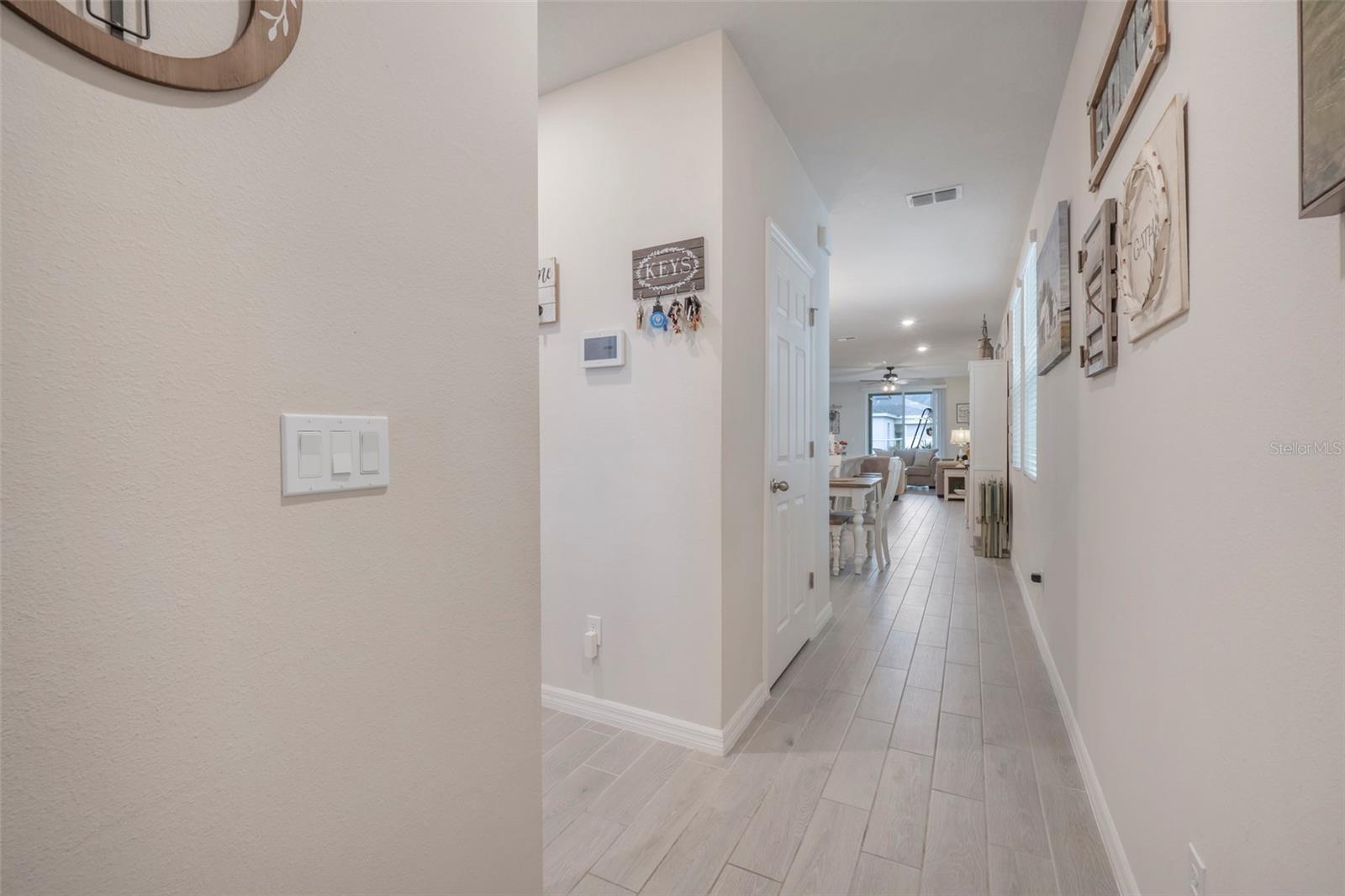 3328 CURLEW AVE, LEESBURG, FL, 34748
