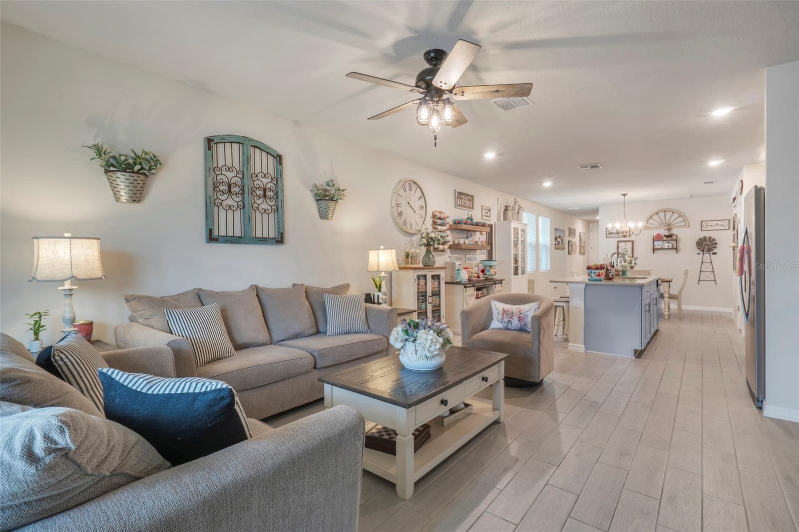 3328 CURLEW AVE, LEESBURG, FL, 34748