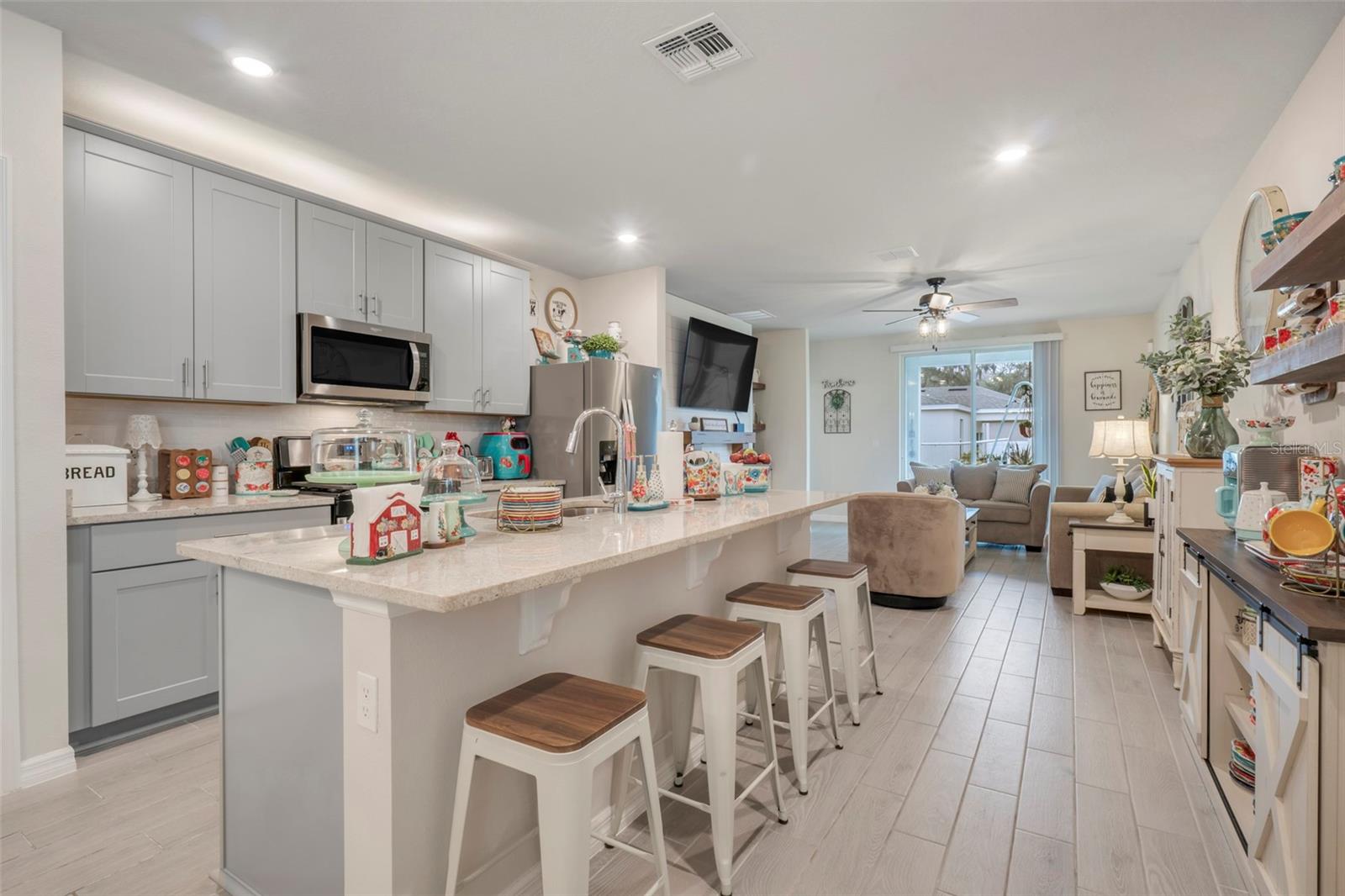 3328 CURLEW AVE, LEESBURG, FL, 34748