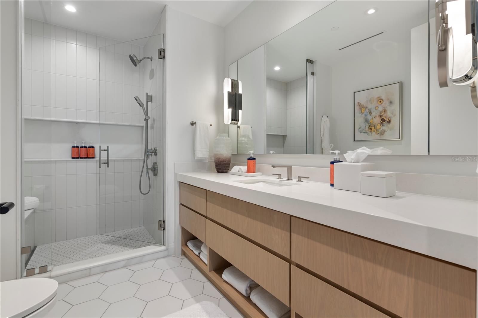 O6276114 Property Photo