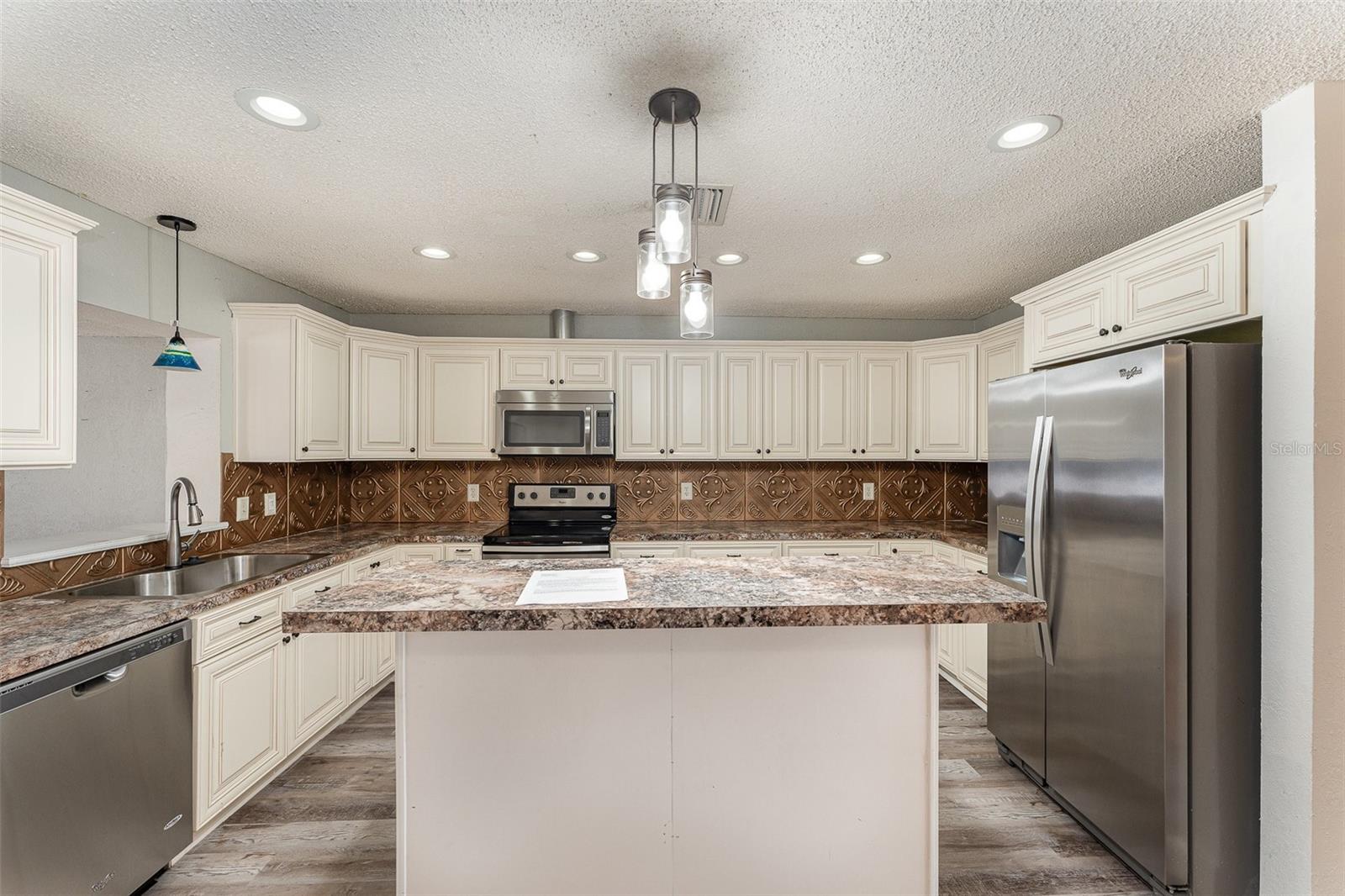 325 E THELMA ST, LAKE ALFRED, FL, 33850