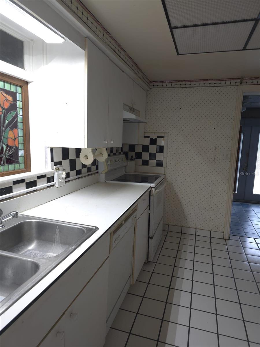 1132 AUSTRALIA AVE, DAYTONA BEACH, FL, 32114