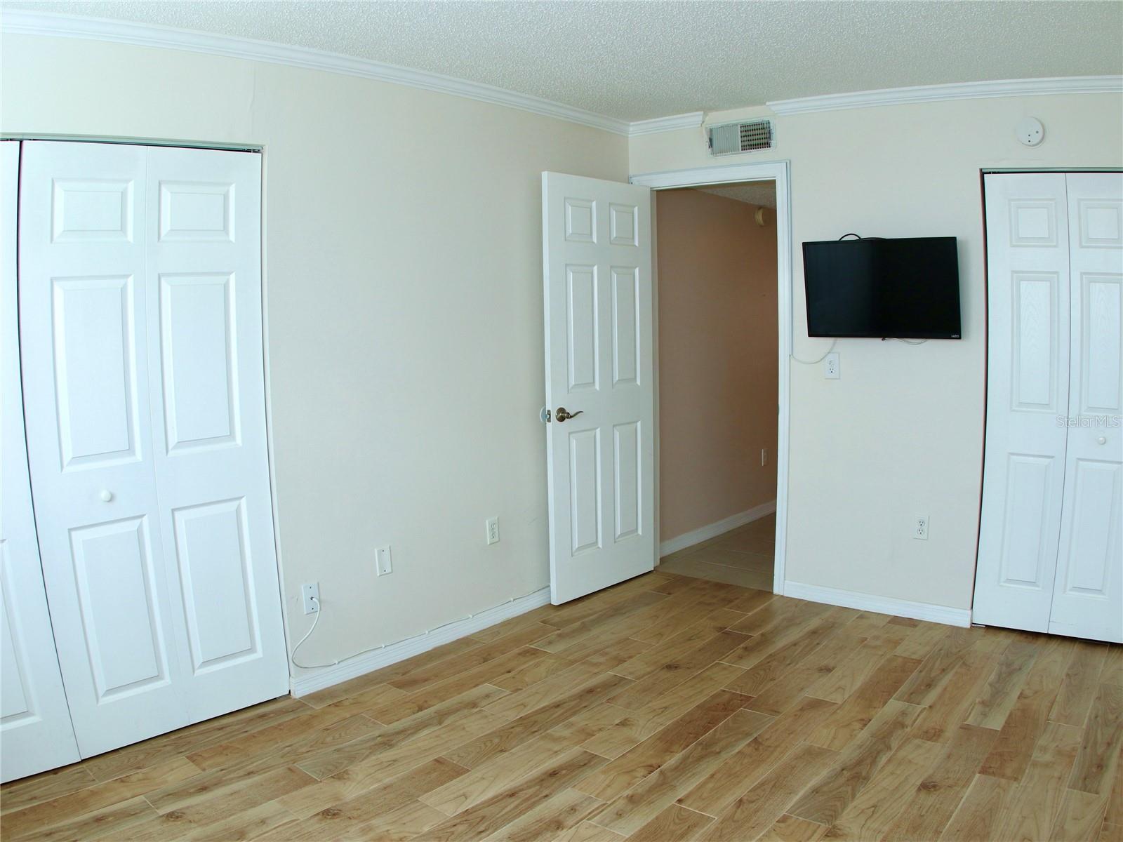 946 VIRGINIA ST #102, DUNEDIN, FL, 34698