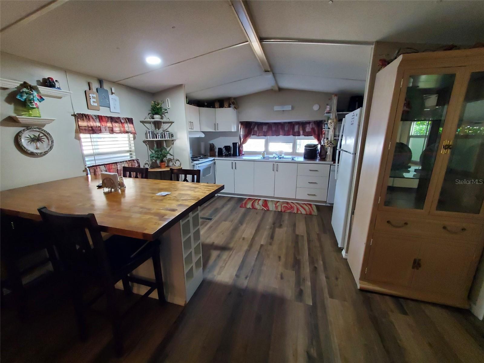 38765 VULCAN CIR, ZEPHYRHILLS, FL, 33542