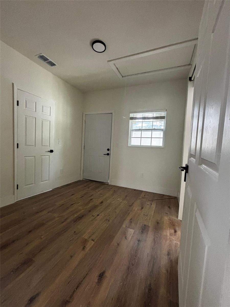 15 E LAUREL ST, APOPKA, FL, 32703