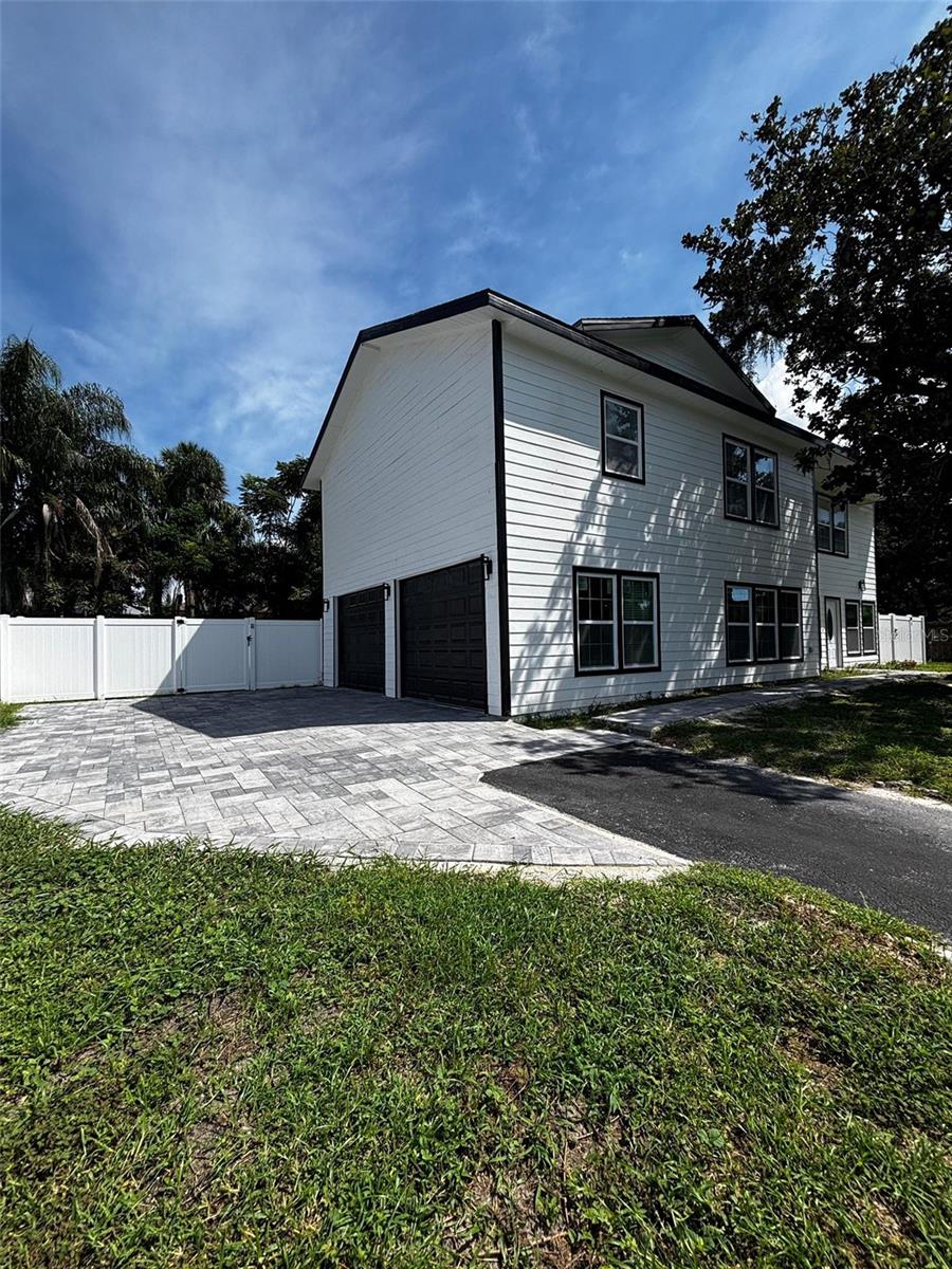 15 E LAUREL ST, APOPKA, FL, 32703