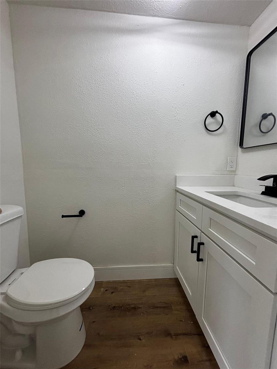 15 E LAUREL ST, APOPKA, FL, 32703