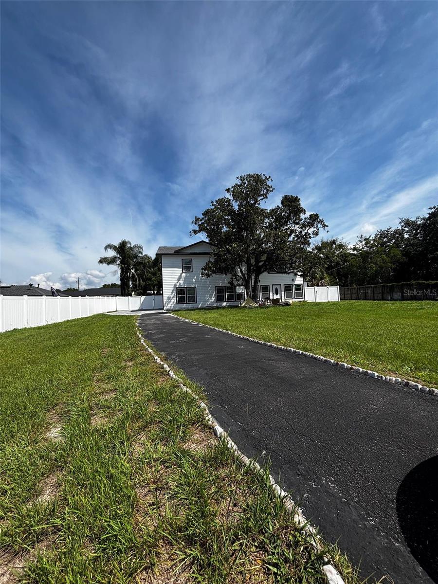 15 E LAUREL ST, APOPKA, FL, 32703