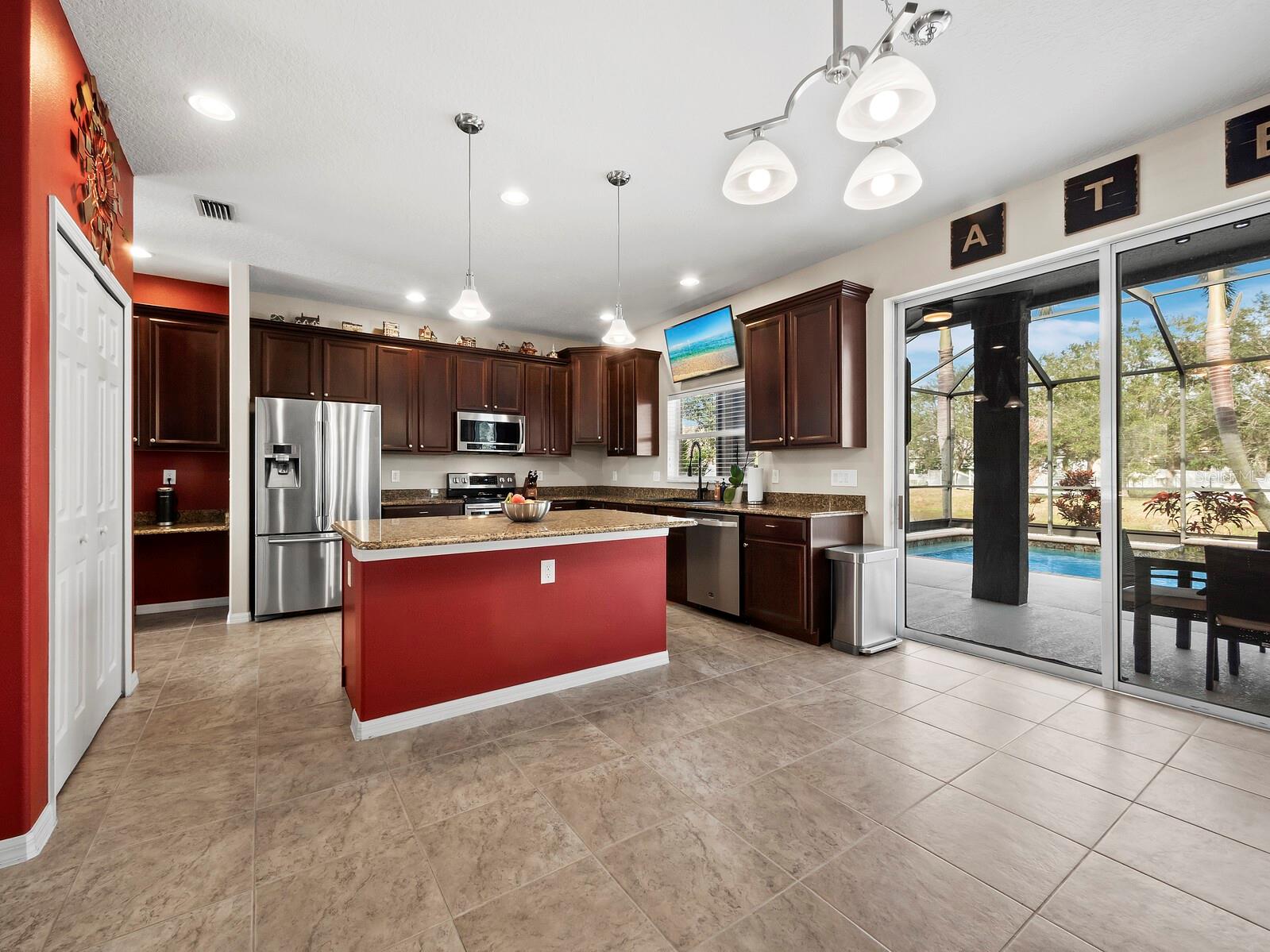 6150 42ND STREET CIR E, BRADENTON, FL, 34203