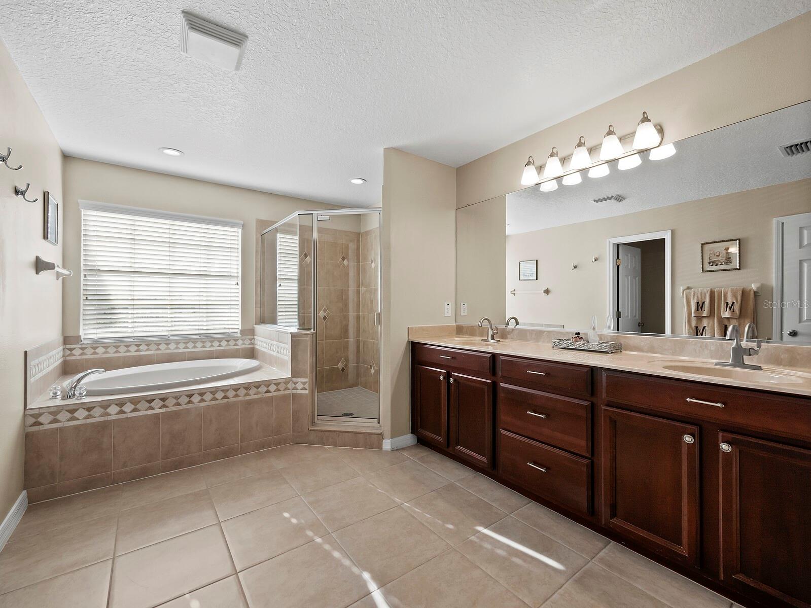 6150 42ND STREET CIR E, BRADENTON, FL, 34203