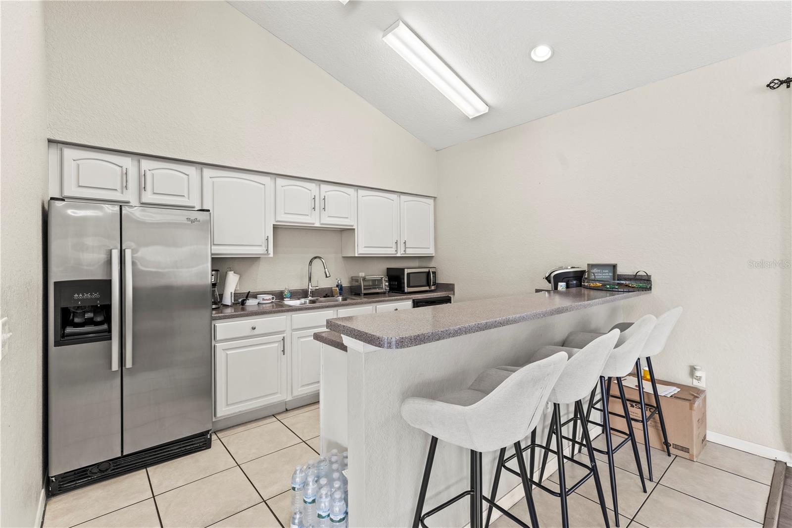 16431 ENCLAVE VILLAGE DR #208, TAMPA, FL, 33647