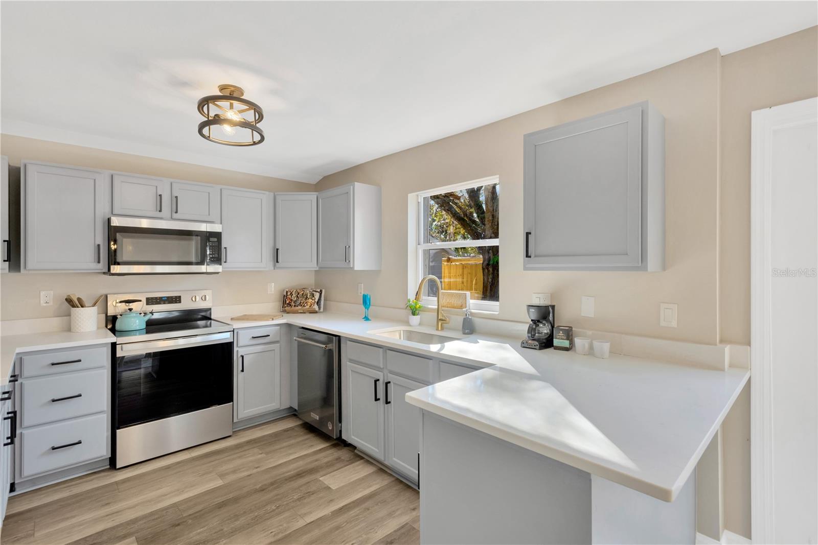 12918 CAMBRIDGE AVE, TAMPA, FL, 33624