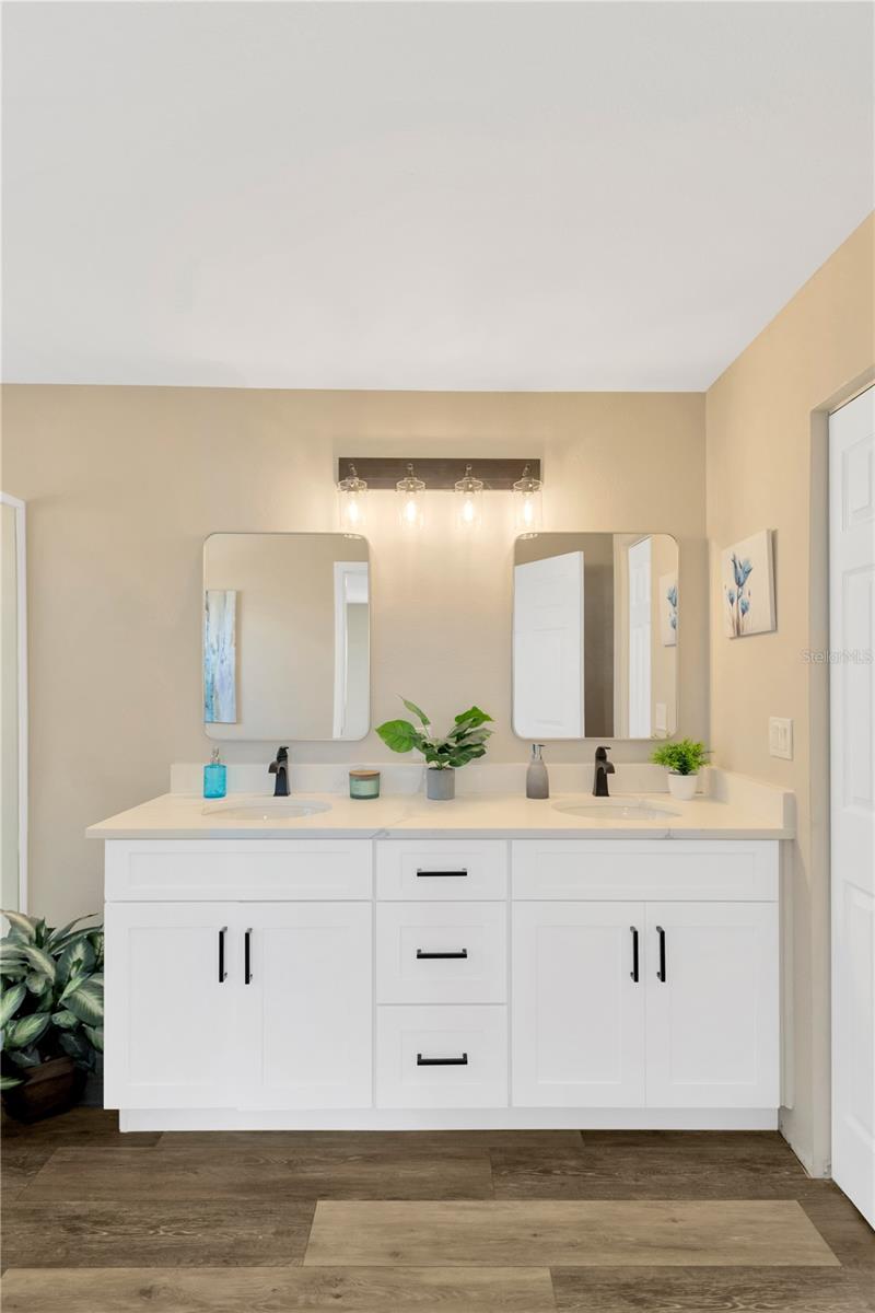 12918 CAMBRIDGE AVE, TAMPA, FL, 33624