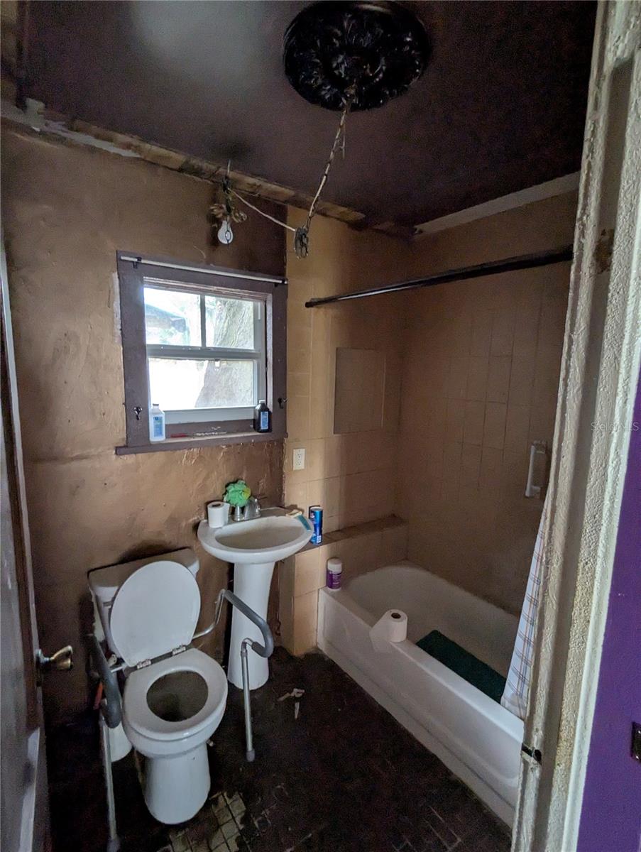 6515 30TH ST N, ST PETERSBURG, FL, 33702