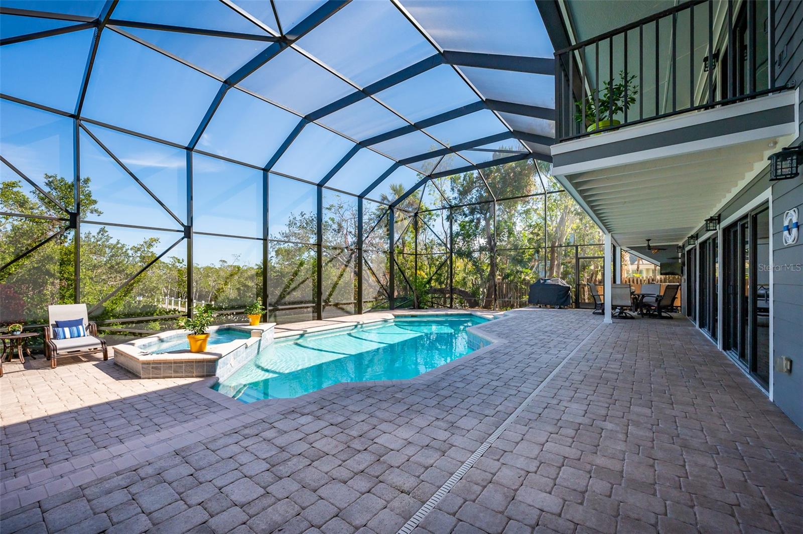 716 TROPICAL CIR, SARASOTA, FL, 34242