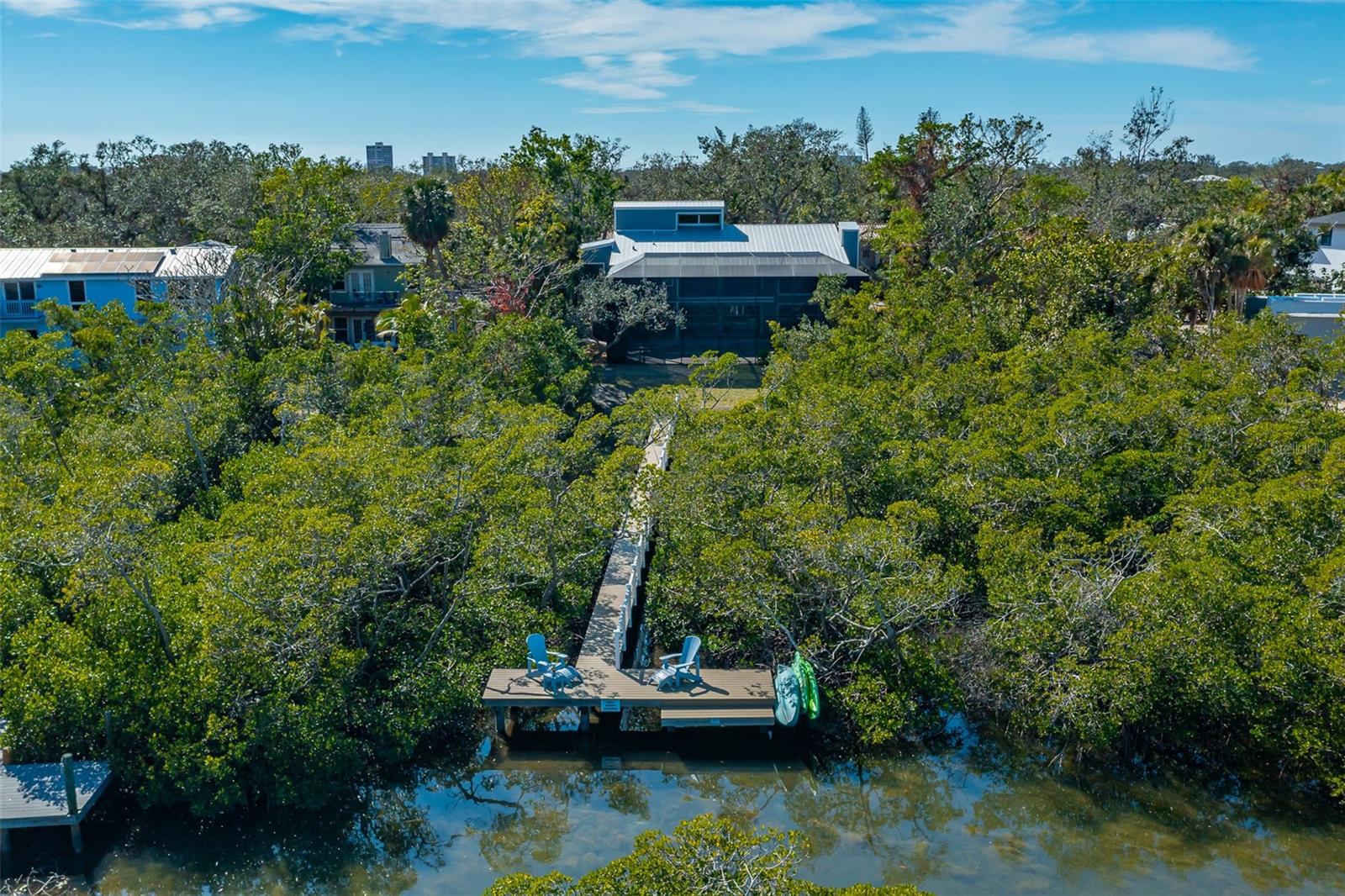 716 TROPICAL CIR, SARASOTA, FL, 34242