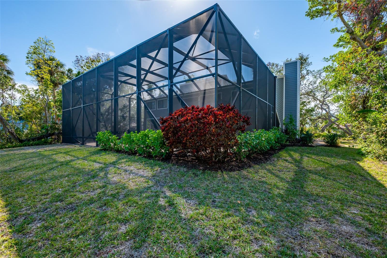 716 TROPICAL CIR, SARASOTA, FL, 34242