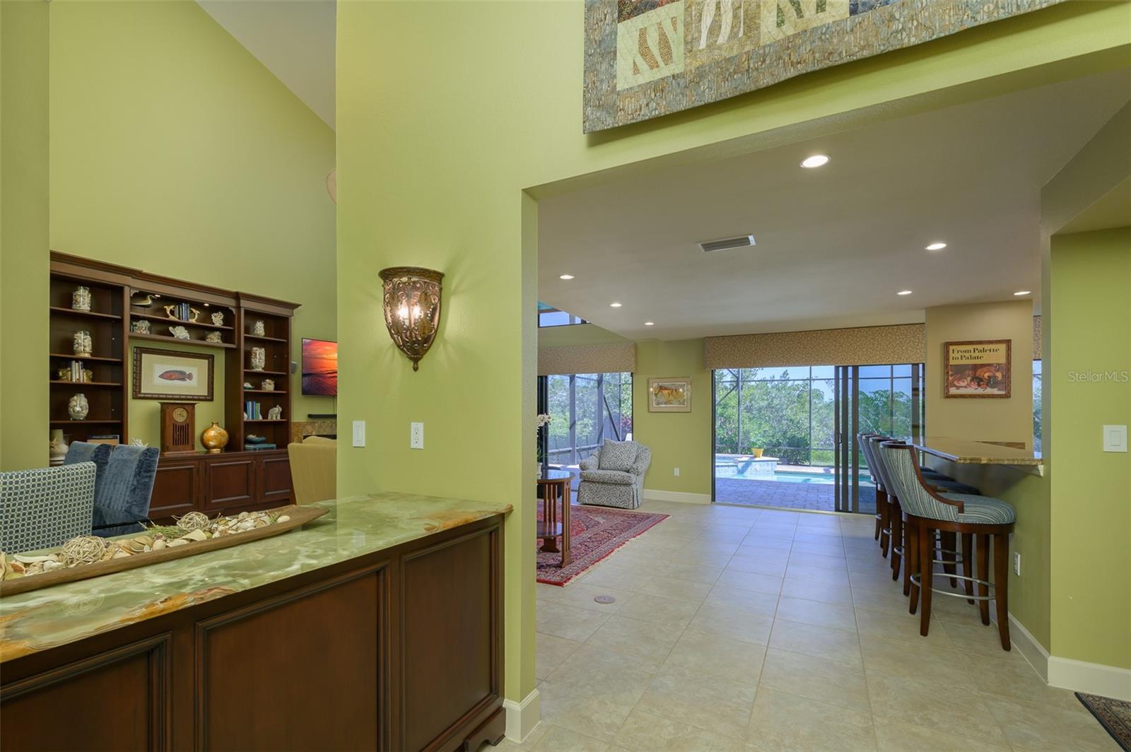 716 TROPICAL CIR, SARASOTA, FL, 34242