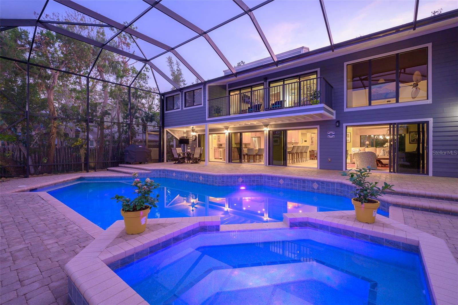 716 TROPICAL CIR, SARASOTA, FL, 34242