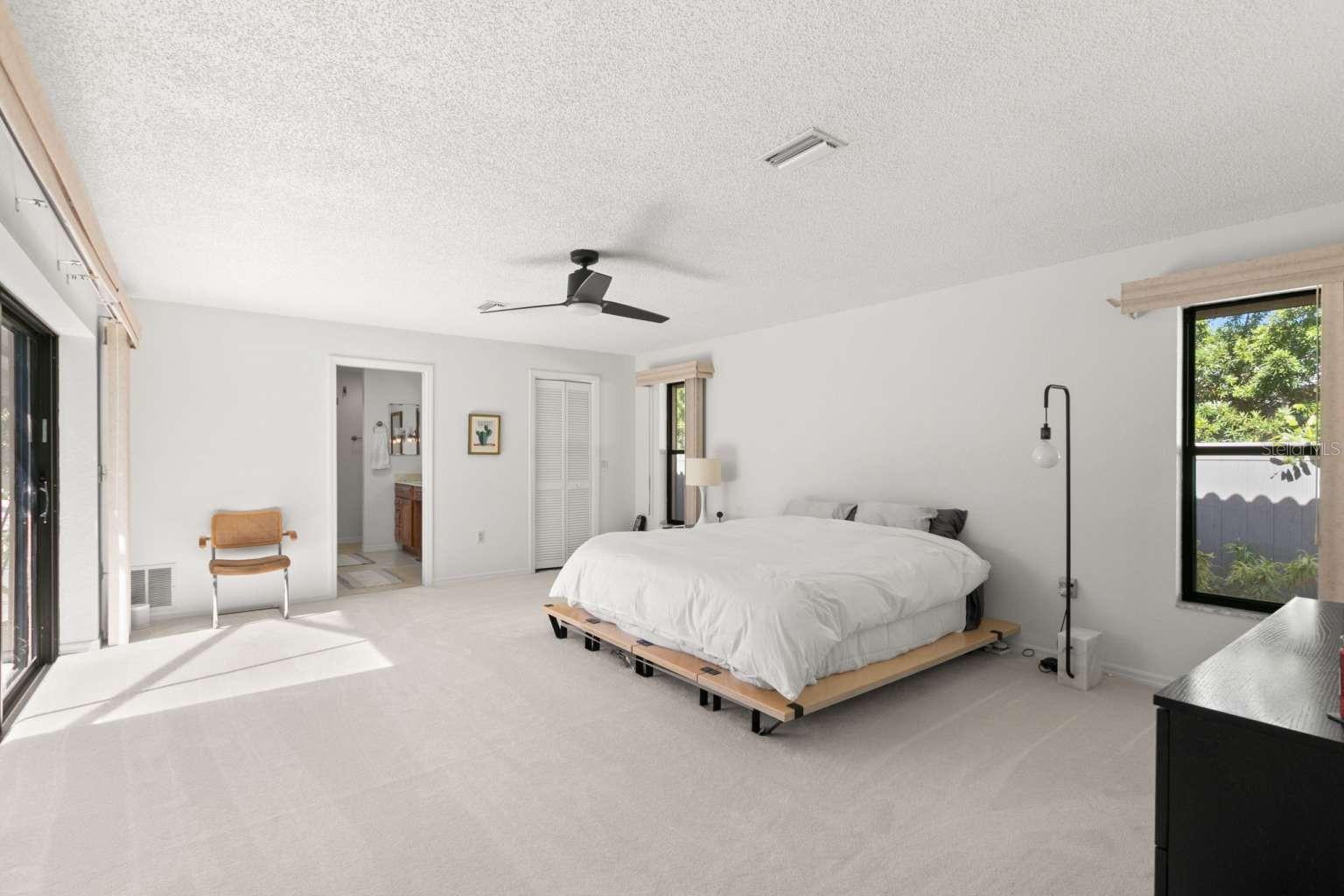 350 6TH AVE N, TIERRA VERDE, FL, 33715