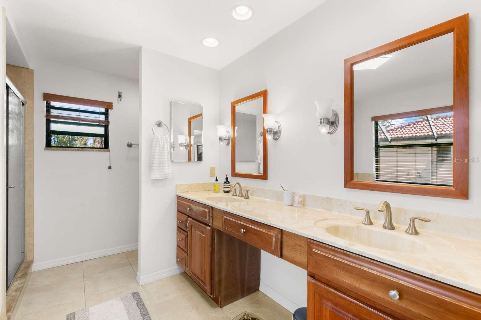 350 6TH AVE N, TIERRA VERDE, FL, 33715