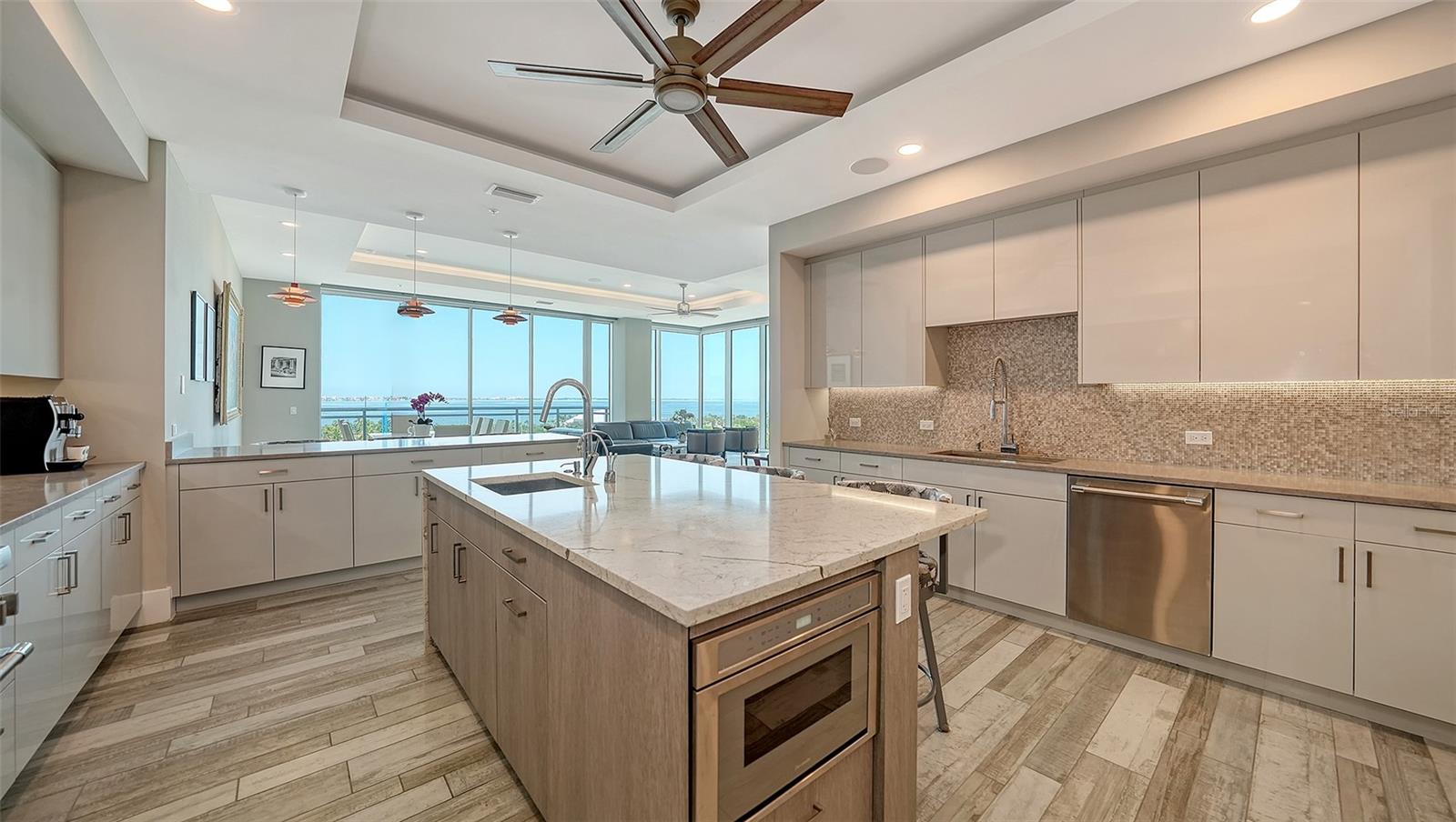 A4638299 Property Photo