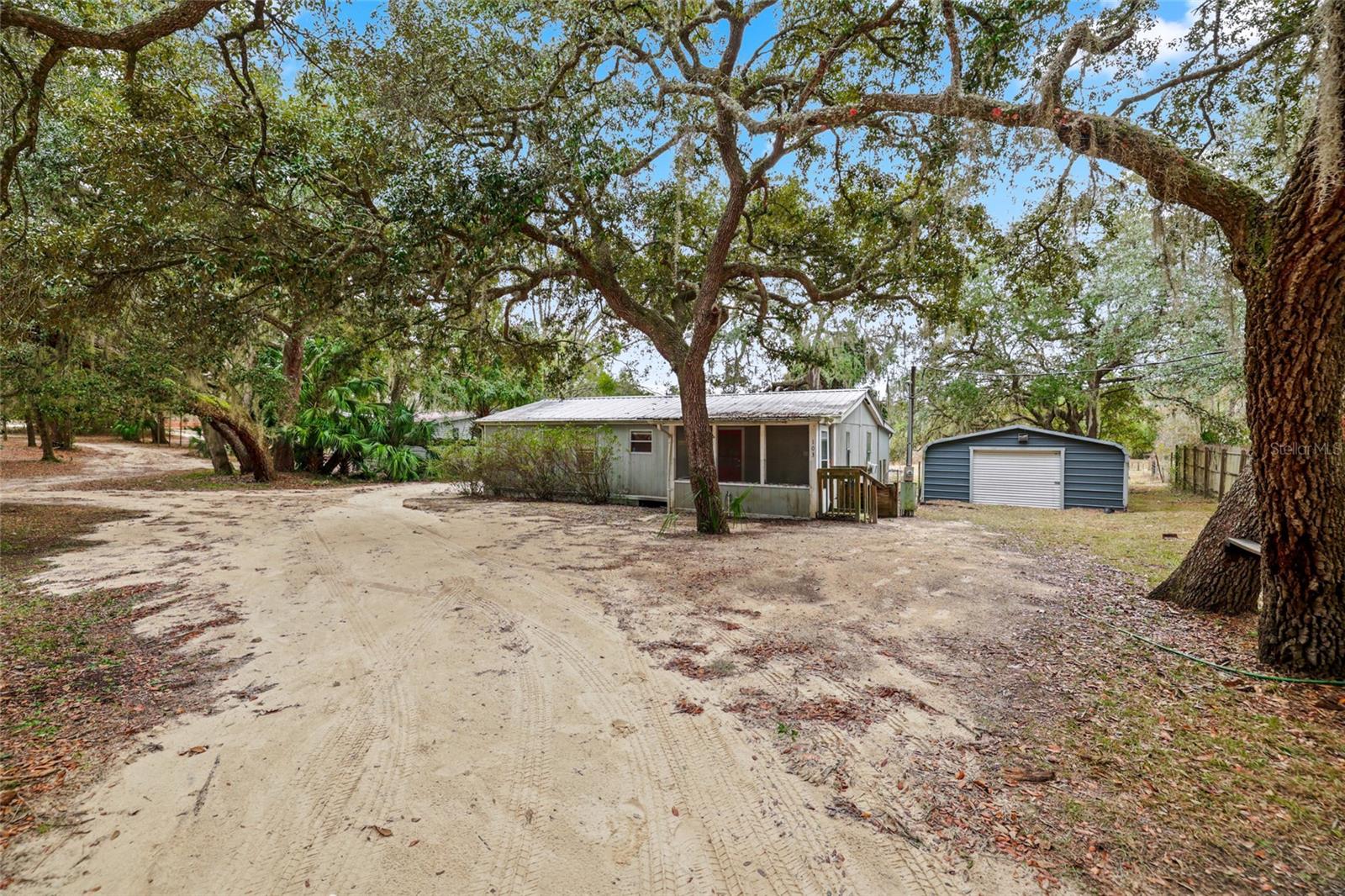 103 E OAKSIDE DR, INTERLACHEN, FL, 32148