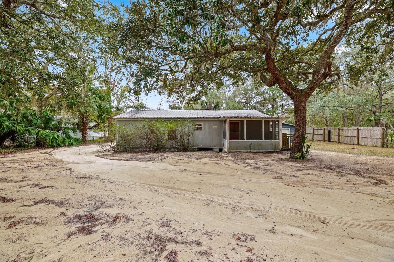 103 E OAKSIDE DR, INTERLACHEN, FL, 32148