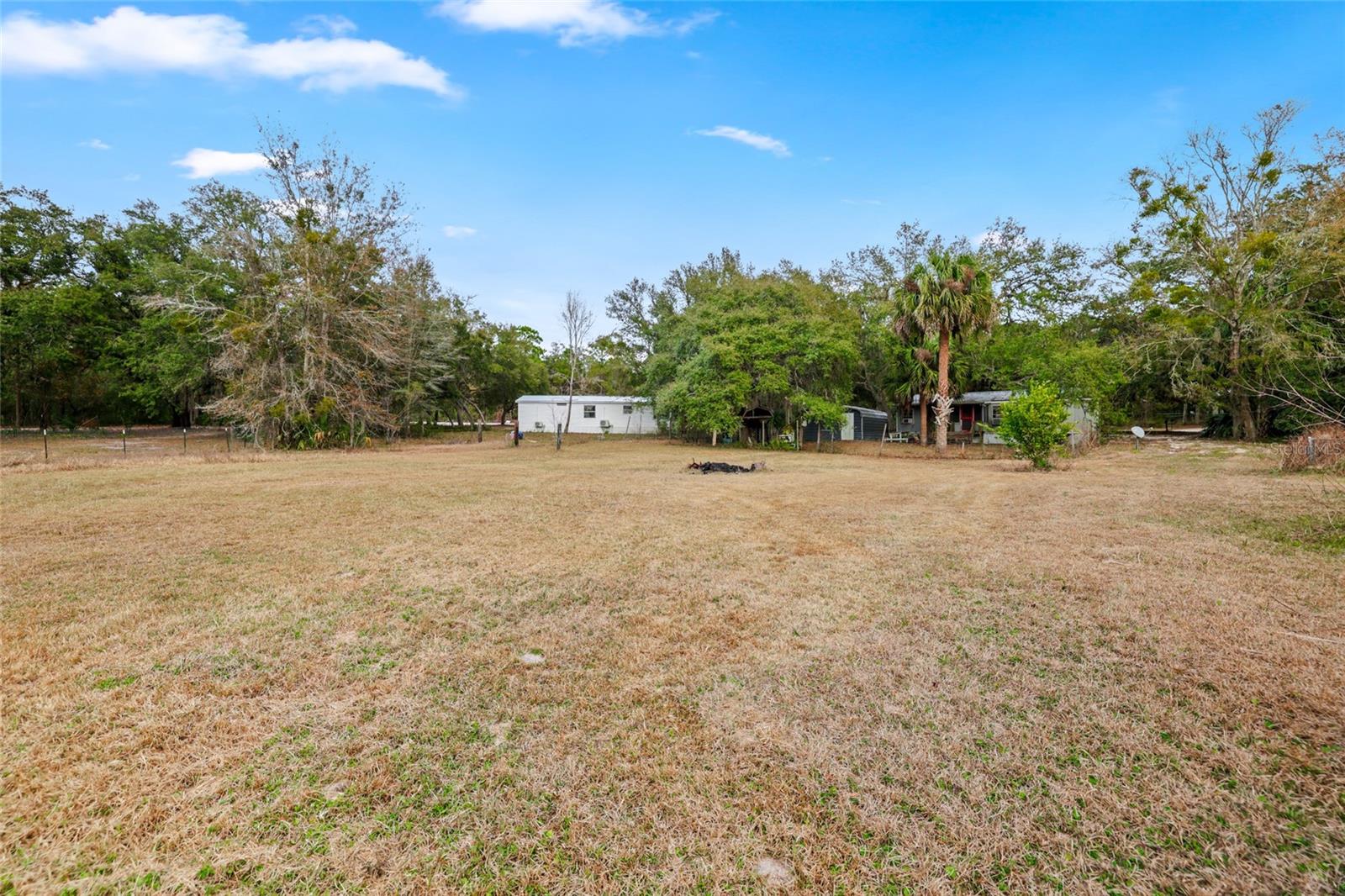 103 E OAKSIDE DR, INTERLACHEN, FL, 32148