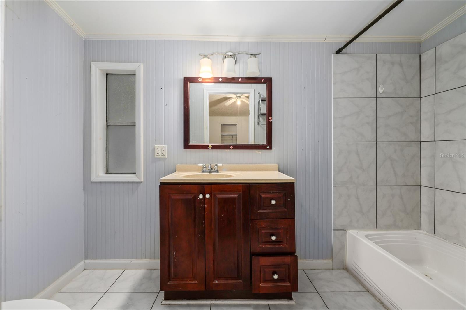 103 E OAKSIDE DR, INTERLACHEN, FL, 32148