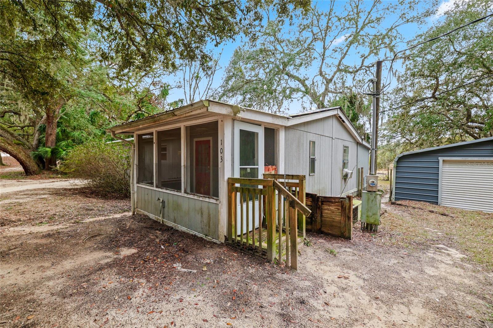 103 E OAKSIDE DR, INTERLACHEN, FL, 32148