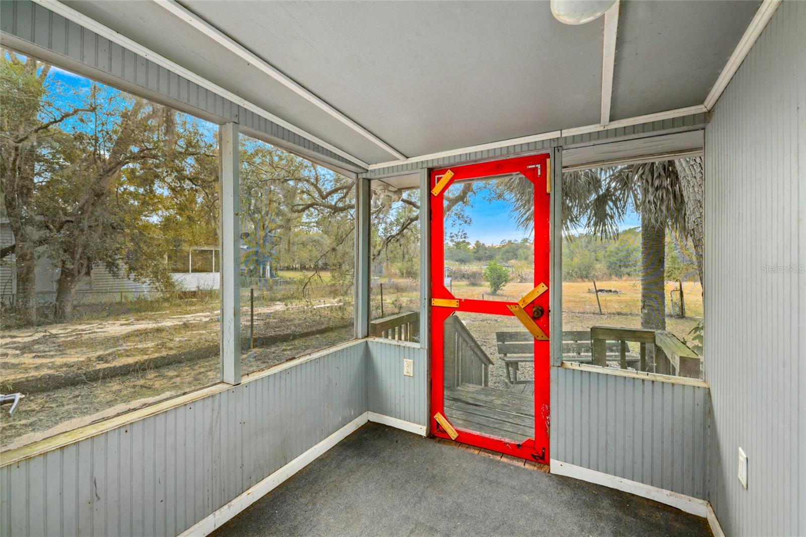 103 E OAKSIDE DR, INTERLACHEN, FL, 32148