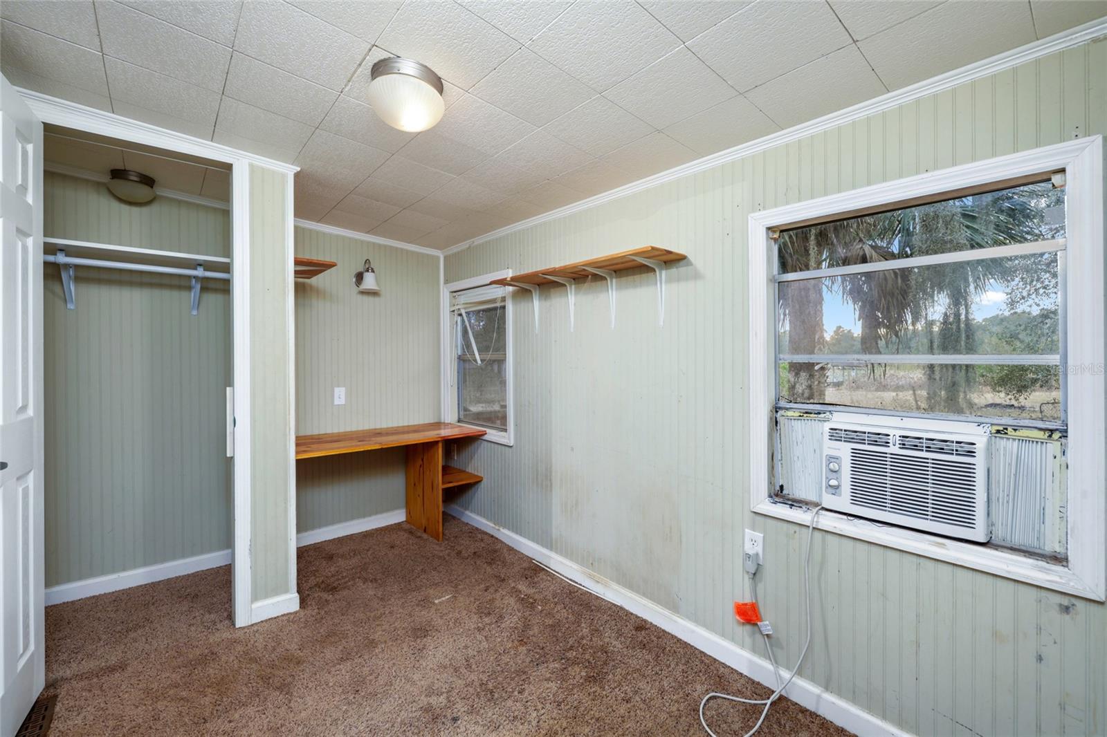 103 E OAKSIDE DR, INTERLACHEN, FL, 32148
