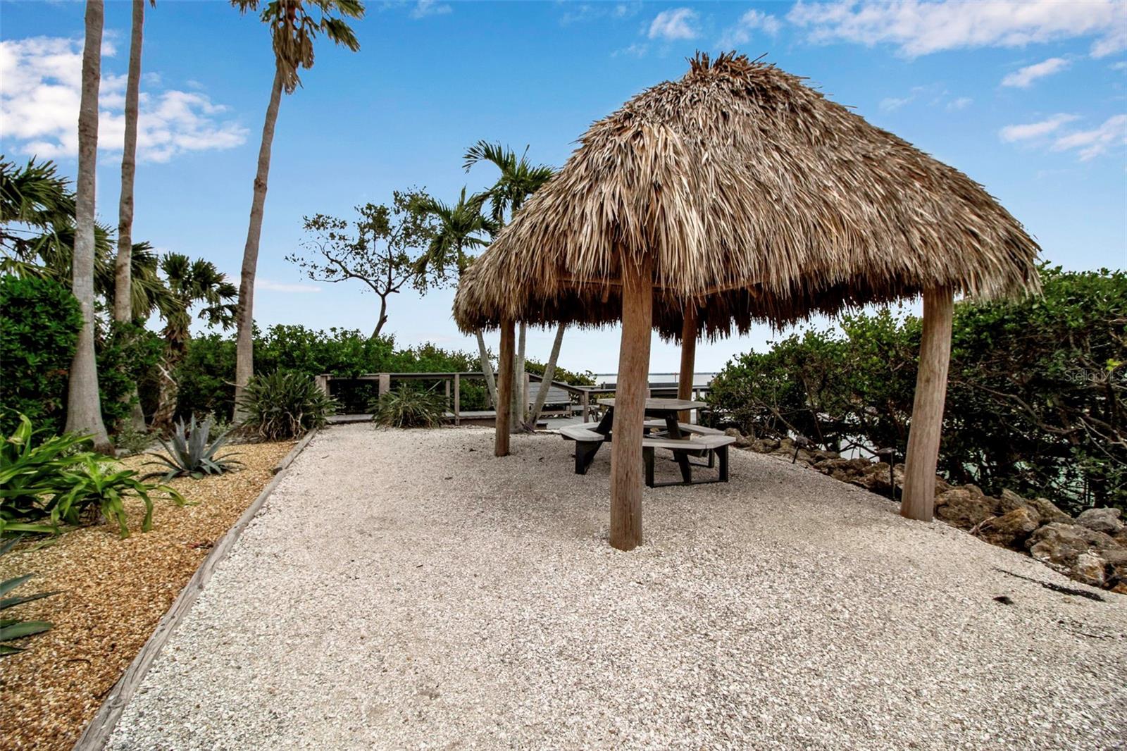 821 EVERGREEN WAY, LONGBOAT KEY, FL, 34228