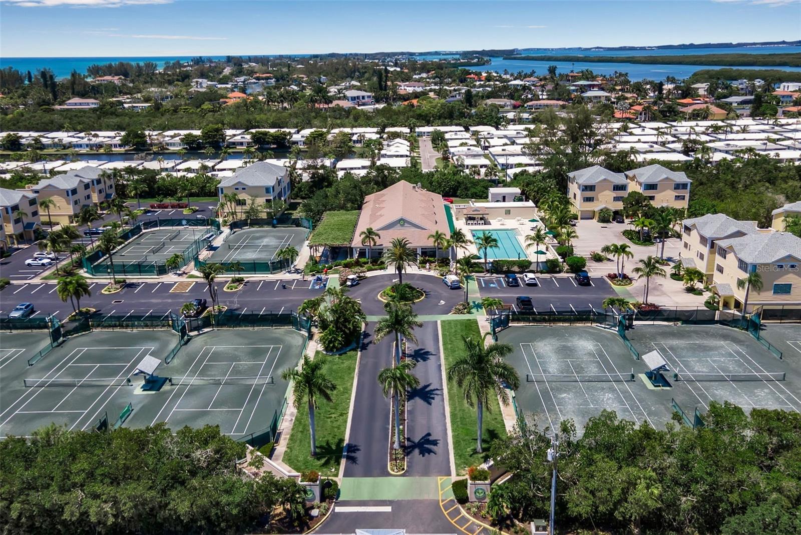 821 EVERGREEN WAY, LONGBOAT KEY, FL, 34228