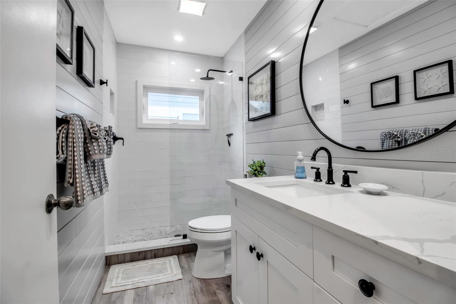 821 EVERGREEN WAY, LONGBOAT KEY, FL, 34228