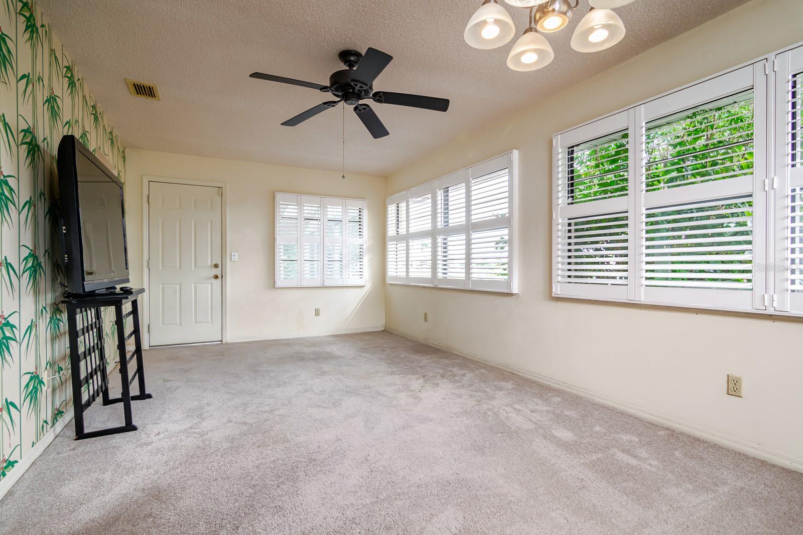 1015 EL RANCHO DR, SUN CITY CENTER, FL, 33573