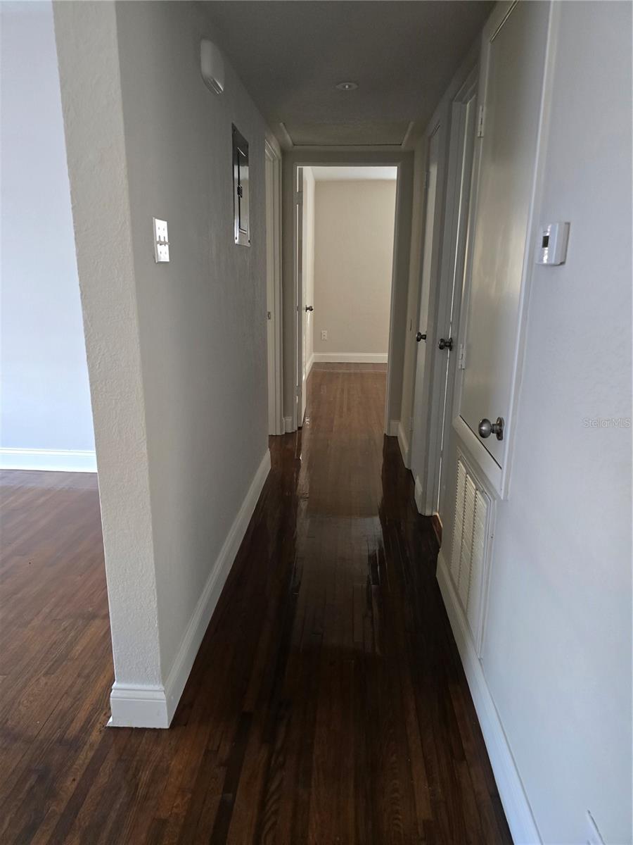 736 S SOLANDRA DR, ORLANDO, FL, 32807