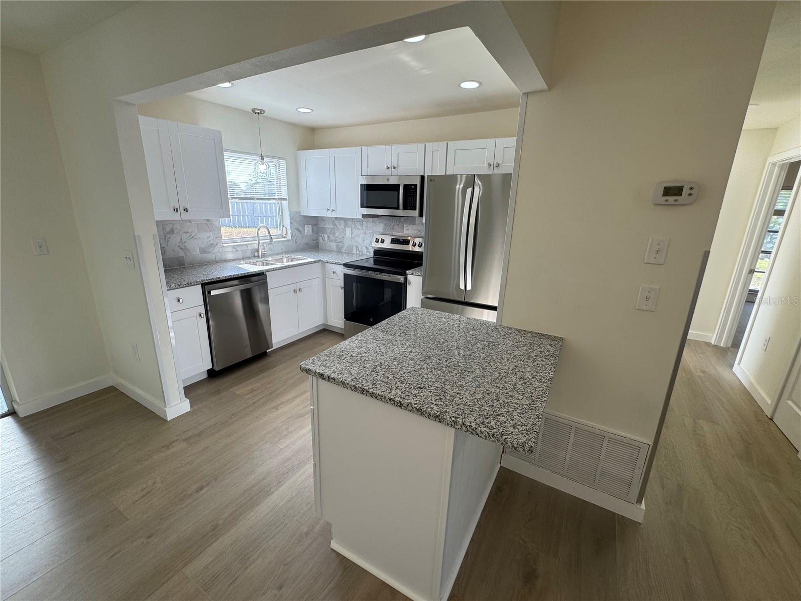 3813 42ND ST W #37, BRADENTON, FL, 34205