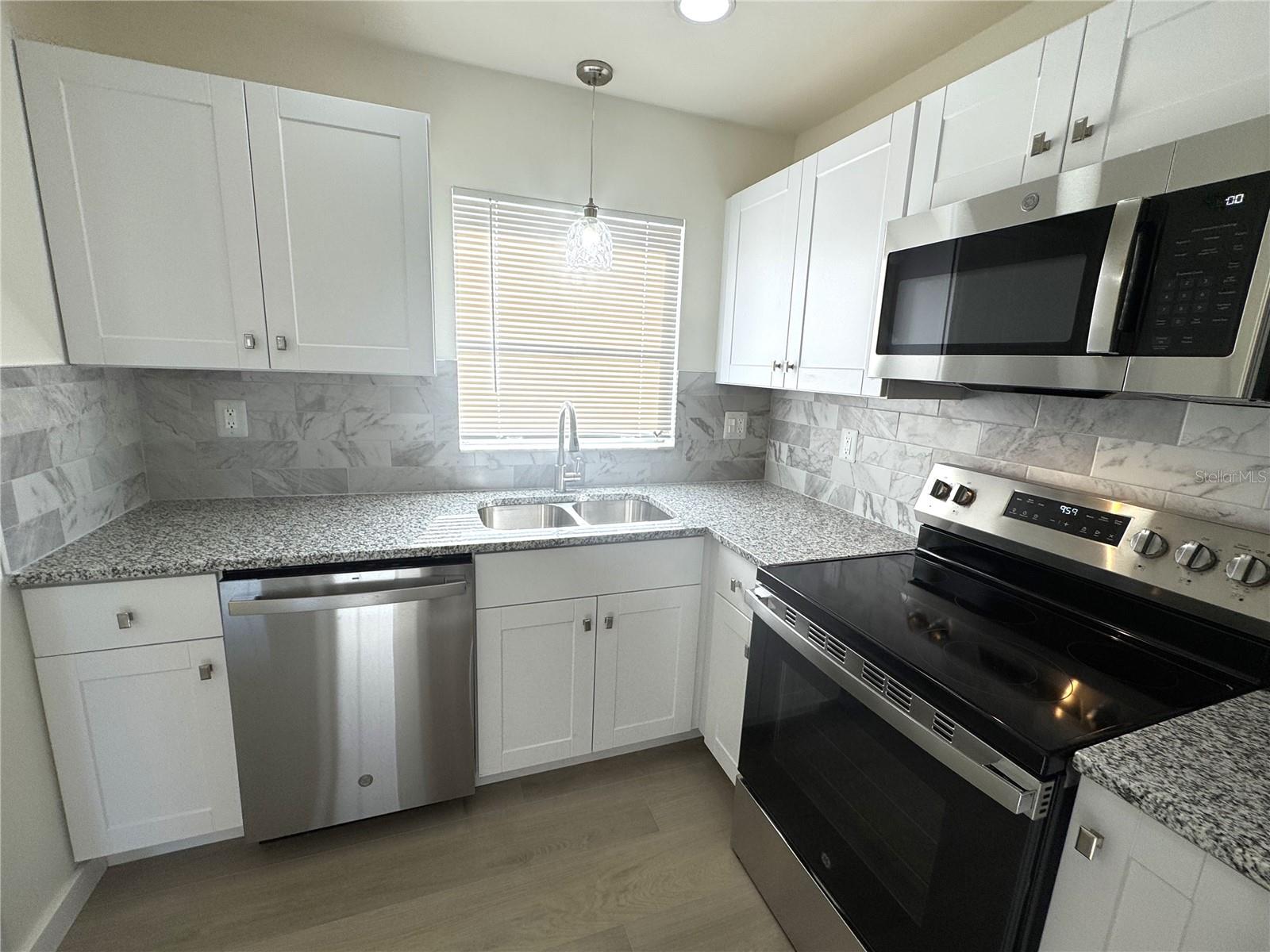 3813 42ND ST W #37, BRADENTON, FL, 34205