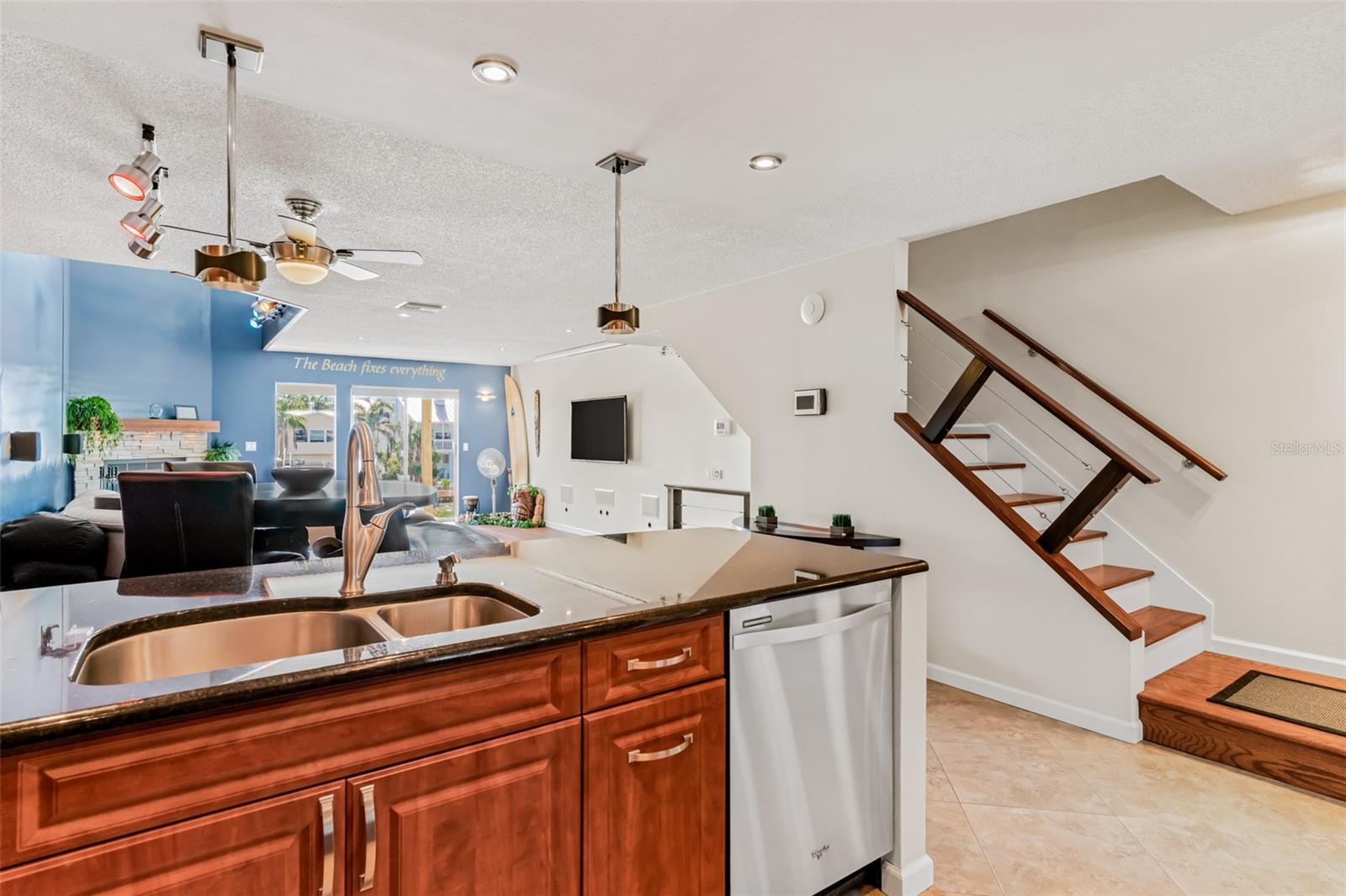657 GARLAND CIR, INDIAN ROCKS BEACH, FL, 33785