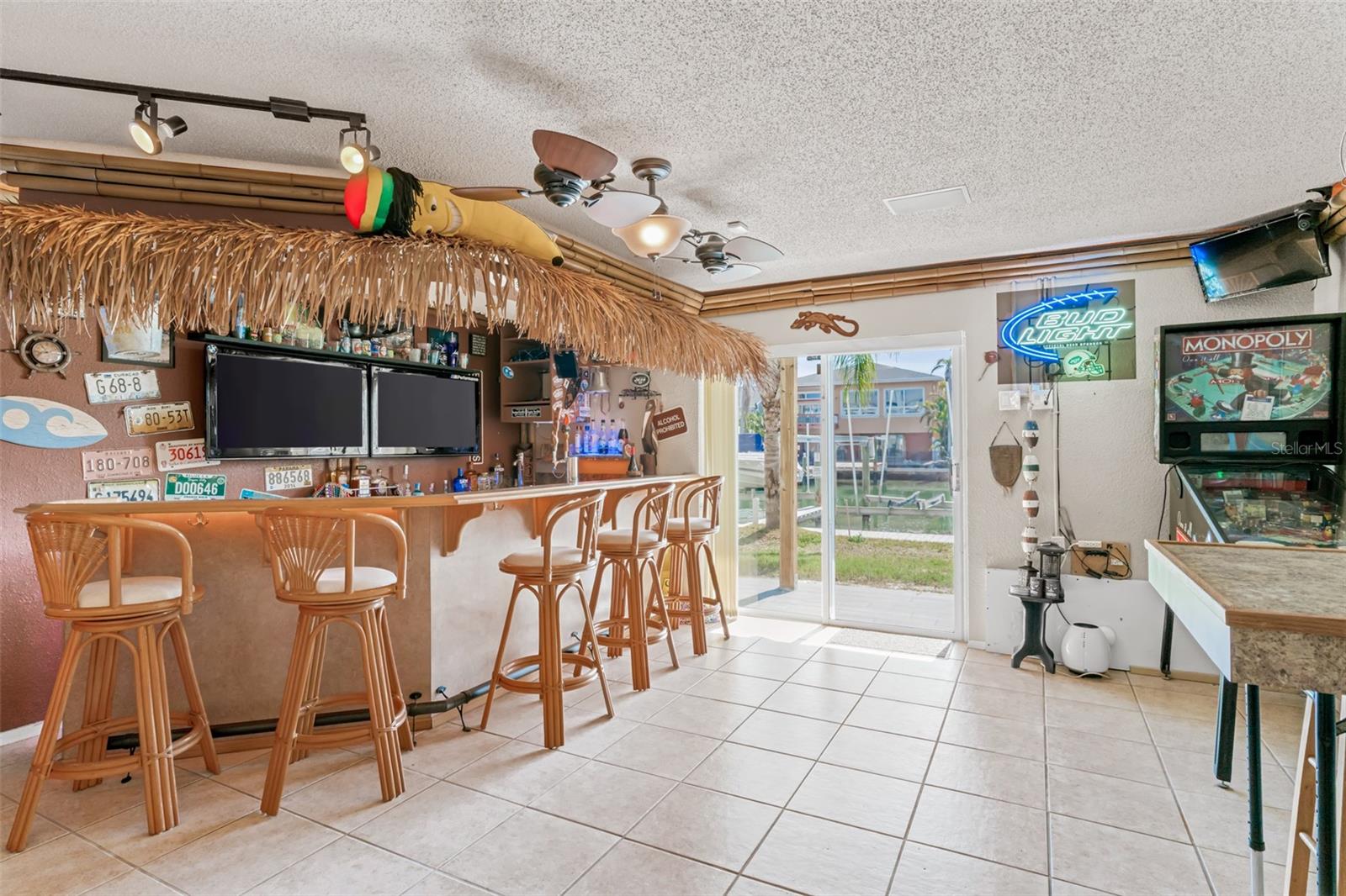 657 GARLAND CIR, INDIAN ROCKS BEACH, FL, 33785
