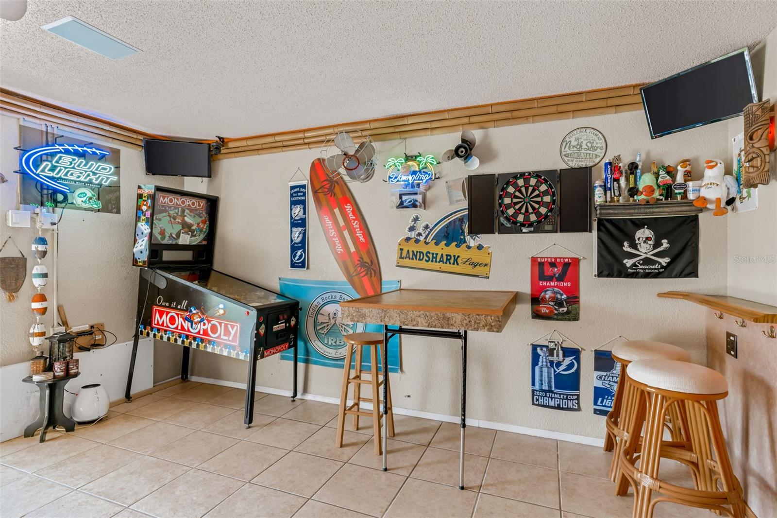 657 GARLAND CIR, INDIAN ROCKS BEACH, FL, 33785
